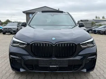 BMW X5 xDrive 45e MSport   Skylounge   Soft close