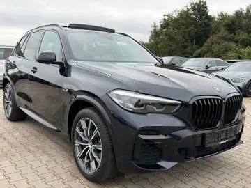 BMW X5 xDrive 45e MSport   Skylounge   Soft close