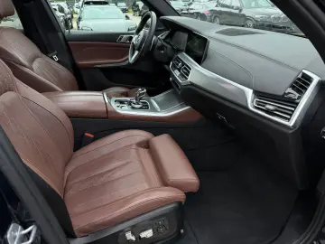 BMW X5 xDrive 45e MSport   Skylounge   Soft close