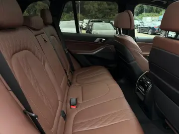BMW X5 xDrive 45e MSport   Skylounge   Soft close