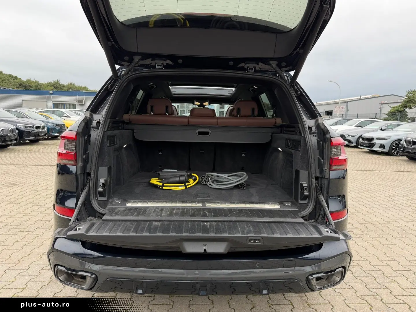 BMW X5 xDrive 45e MSport   Skylounge   Soft close