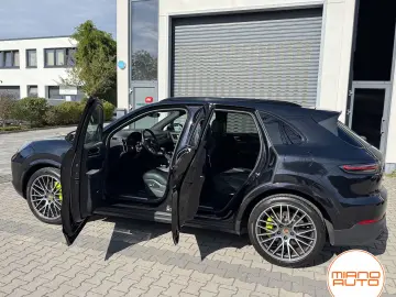 PORSCHE Cayenne E-Hybrid  21 Zol Panorama Luftfed. BOSE