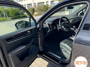 PORSCHE Cayenne E-Hybrid  21 Zol Panorama Luftfed. BOSE