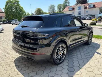 PORSCHE Cayenne S Platinum Edition LUFT ACC PANO BOSE