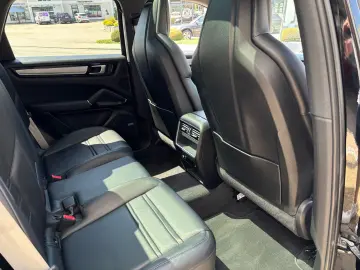 PORSCHE Cayenne S Platinum Edition LUFT ACC PANO BOSE
