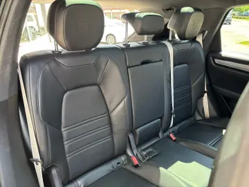 PORSCHE Cayenne S Platinum Edition LUFT ACC PANO BOSE