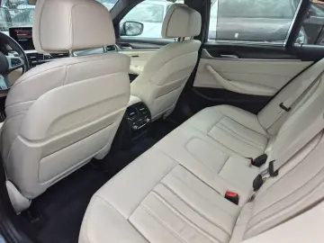 BMW 530 e xDrive M.Sport Laser Pano 360 Assistant
