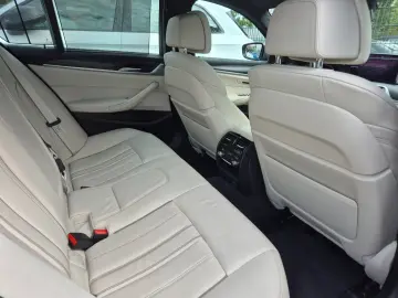 BMW 530 e xDrive M.Sport Laser Pano 360 Assistant