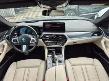 BMW 530 e xDrive M.Sport Laser Pano 360 Assistant