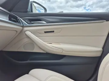 BMW 530 e xDrive M.Sport Laser Pano 360 Assistant