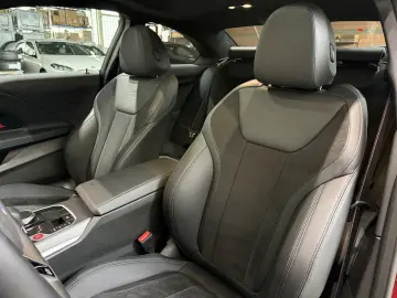 BMW M2 Coupé   Glass roof   Electric seat with memory