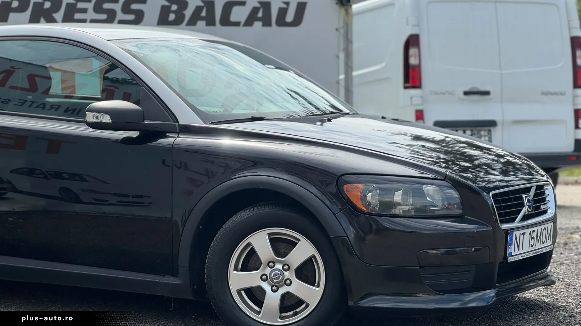 VOLVO C30