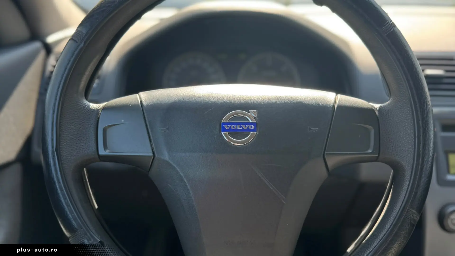 VOLVO C30