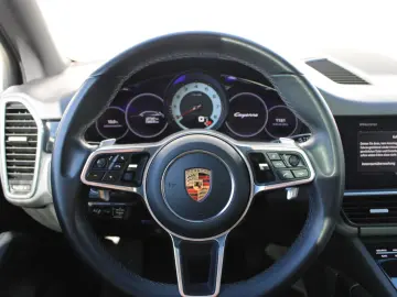 PORSCHE Cayenne  Abstandstempomat  Navi