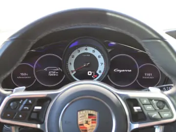 PORSCHE Cayenne  Abstandstempomat  Navi