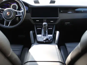 PORSCHE Cayenne  Abstandstempomat  Navi
