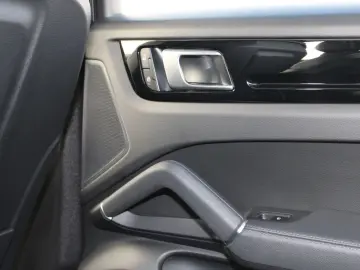 PORSCHE Cayenne  Abstandstempomat  Navi