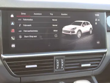 PORSCHE Cayenne  Abstandstempomat  Navi