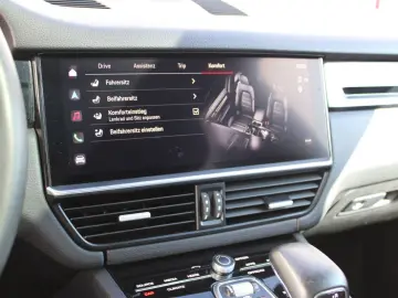 PORSCHE Cayenne  Abstandstempomat  Navi
