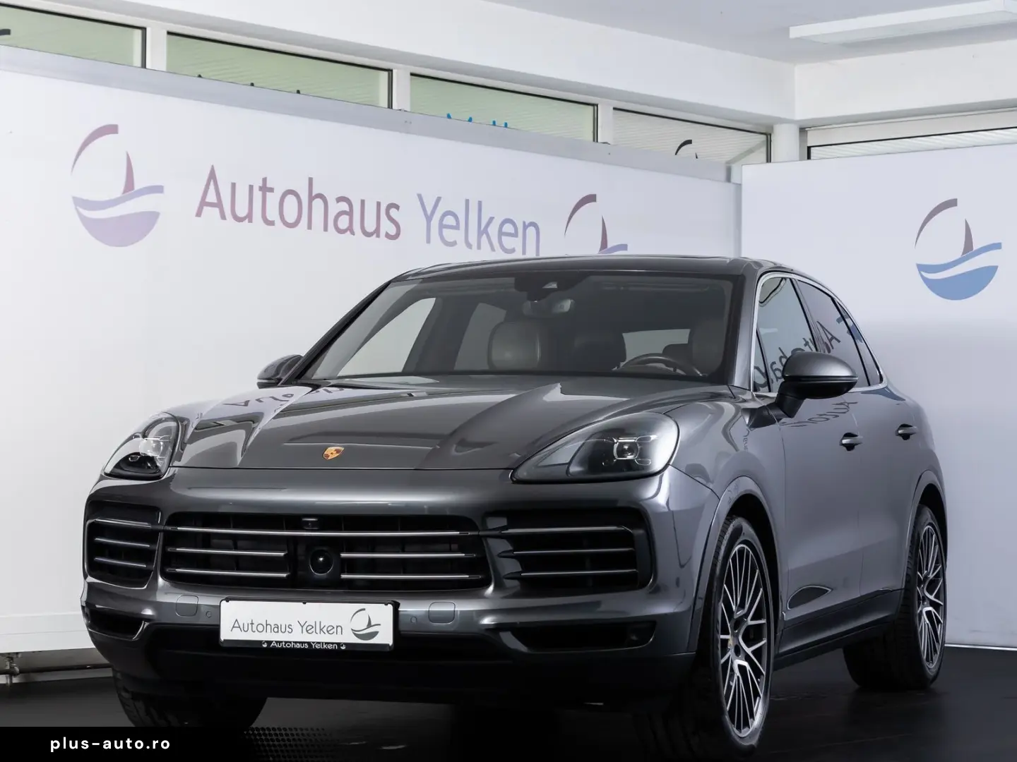 PORSCHE Cayenne  ACC PANO LUFT SPUR 360-CAM 21