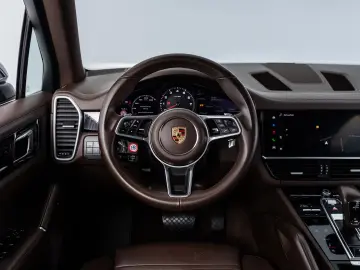 PORSCHE Cayenne  ACC PANO LUFT SPUR 360-CAM 21