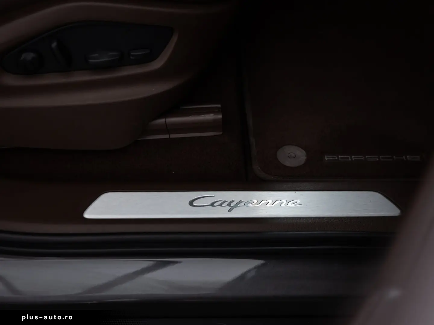 PORSCHE Cayenne  ACC PANO LUFT SPUR 360-CAM 21