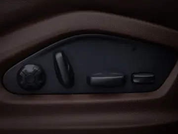 PORSCHE Cayenne  ACC PANO LUFT SPUR 360-CAM 21