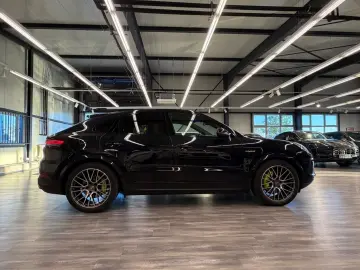 PORSCHE Cayenne Coupe E-Hybr Luft AHK Bose Sportpaket