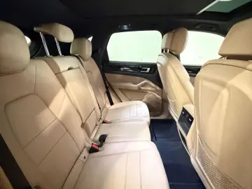 PORSCHE Cayenne E-Hybrid  NUR EXPORT   PANO 360