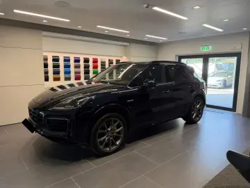 PORSCHE Cayenne E-Hybrid Platinum Edition