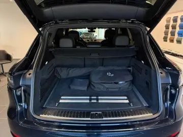 PORSCHE Cayenne E-Hybrid Platinum Edition