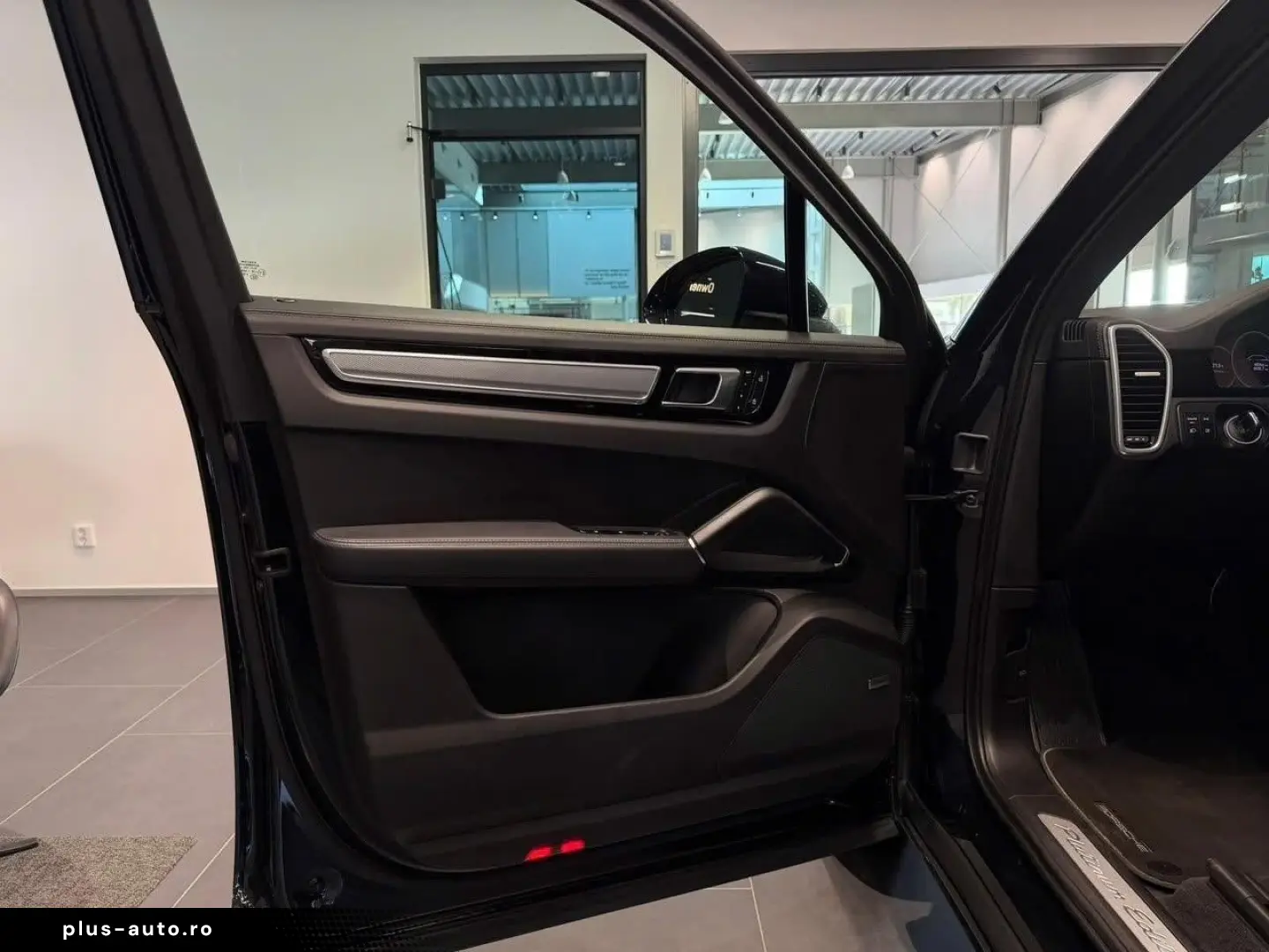 PORSCHE Cayenne E-Hybrid Platinum Edition