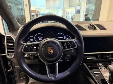 PORSCHE Cayenne E-Hybrid Platinum Edition