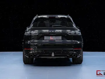 PORSCHE Cayenne E-Hyb PLATINUM EDT SportDesign 22  Pano