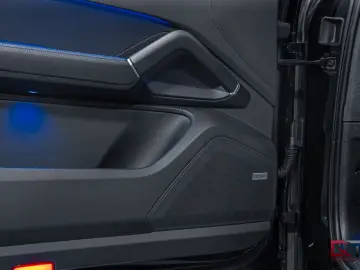 PORSCHE Cayenne E-Hyb PLATINUM EDT SportDesign 22  Pano