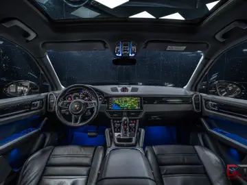 PORSCHE Cayenne E-Hyb PLATINUM EDT SportDesign 22  Pano