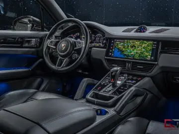 PORSCHE Cayenne E-Hyb PLATINUM EDT SportDesign 22  Pano