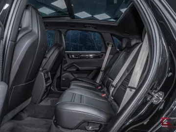 PORSCHE Cayenne E-Hyb PLATINUM EDT SportDesign 22  Pano