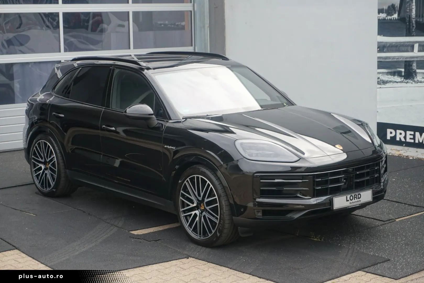 PORSCHE Cayenne E-Hybrid MASSAGE 22 Turbo Approved05-27