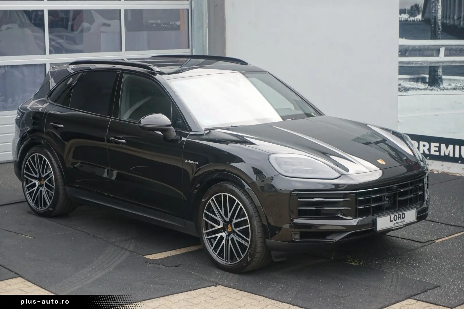 PORSCHE Cayenne E-Hybrid MASSAGE 22 Turbo Approved05-27