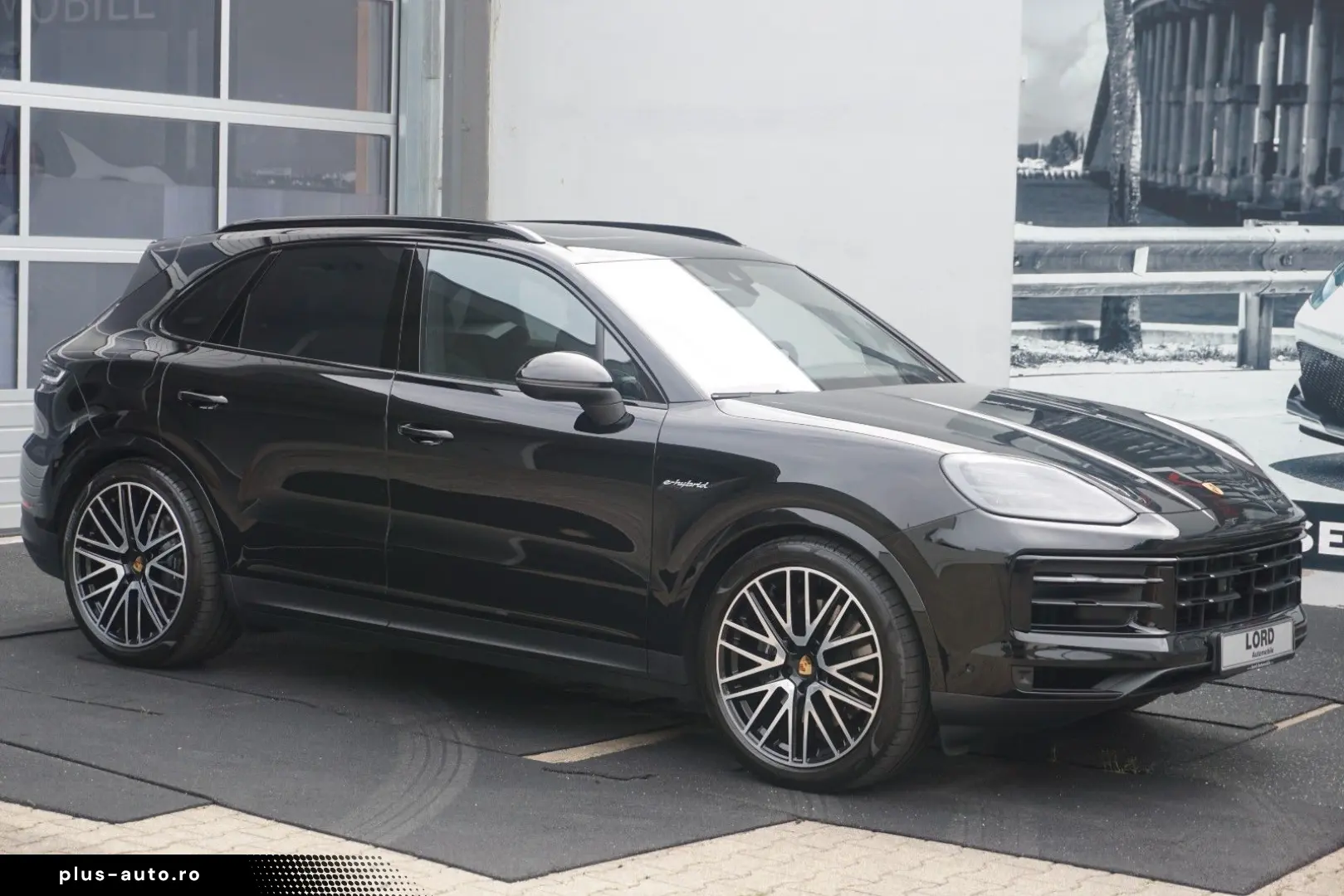 PORSCHE Cayenne E-Hybrid MASSAGE 22 Turbo Approved05-27