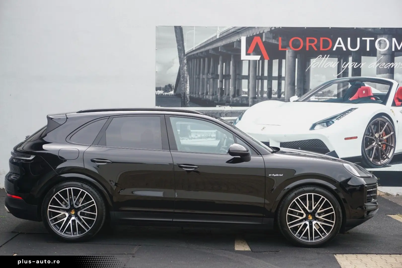 PORSCHE Cayenne E-Hybrid MASSAGE 22 Turbo Approved05-27