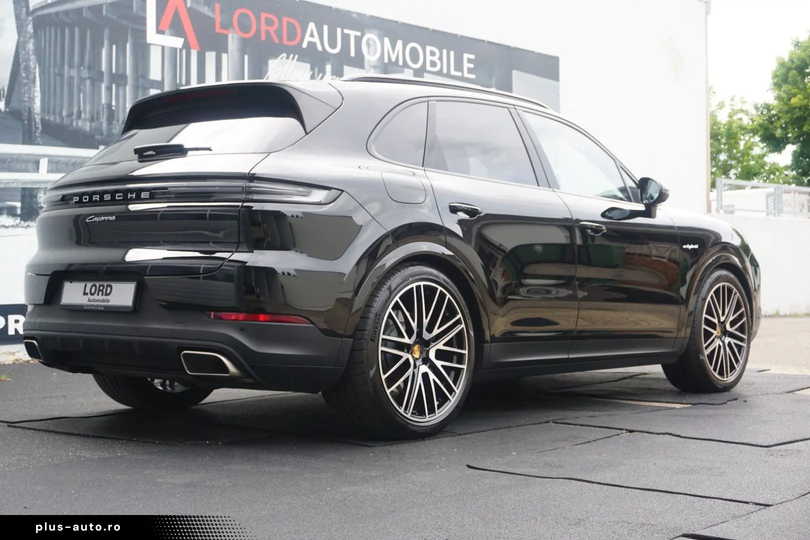 PORSCHE Cayenne E-Hybrid MASSAGE 22 Turbo Approved05-27