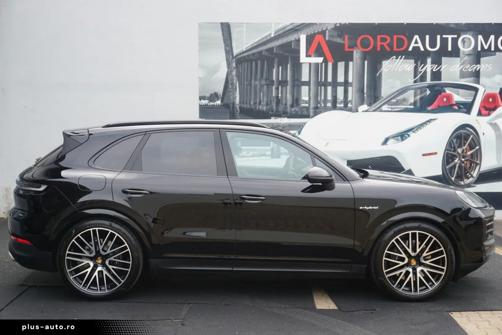 PORSCHE Cayenne E-Hybrid MASSAGE 22 Turbo Approved05-27