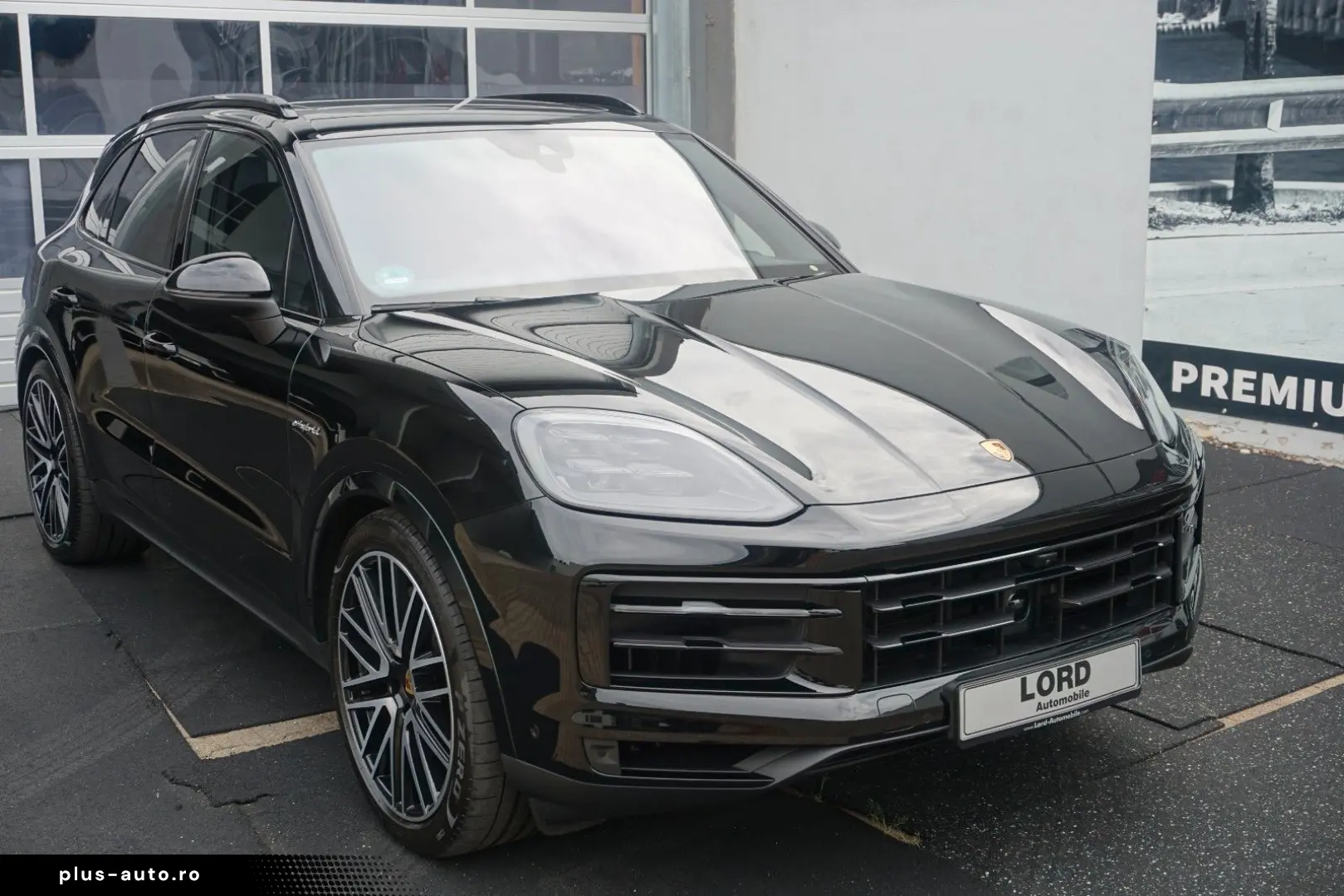 PORSCHE Cayenne E-Hybrid MASSAGE 22 Turbo Approved05-27
