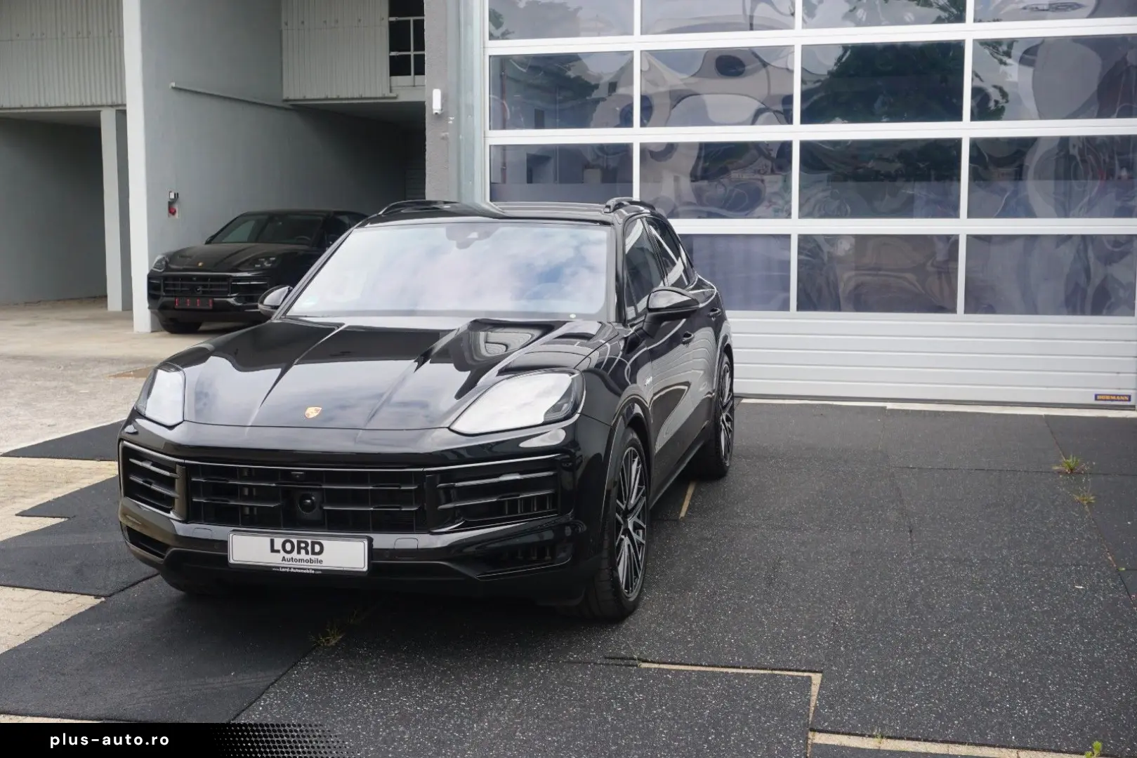 PORSCHE Cayenne E-Hybrid MASSAGE 22 Turbo Approved05-27
