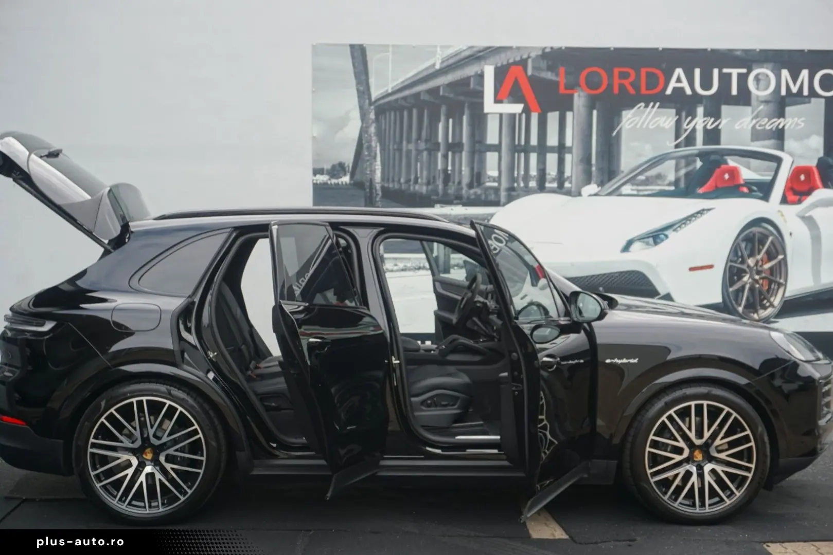 PORSCHE Cayenne E-Hybrid MASSAGE 22 Turbo Approved05-27