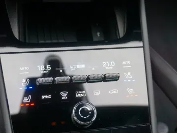 PORSCHE Cayenne E-Hybrid MASSAGE 22 Turbo Approved05-27