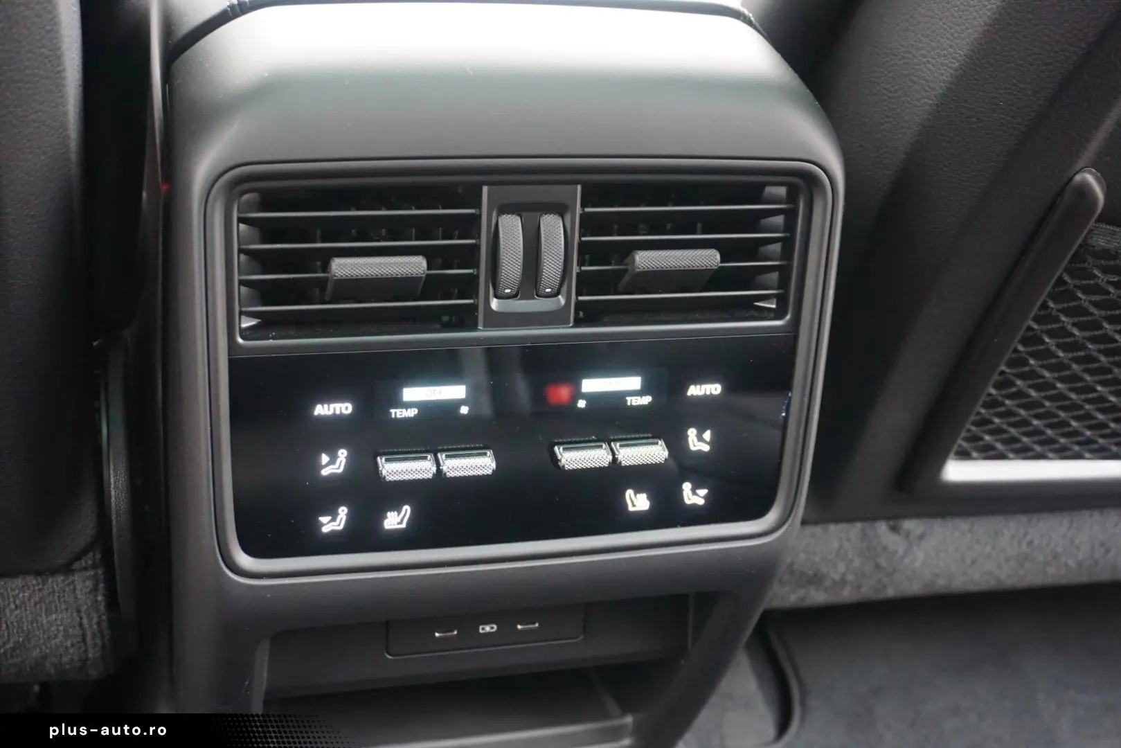 PORSCHE Cayenne E-Hybrid MASSAGE 22 Turbo Approved05-27