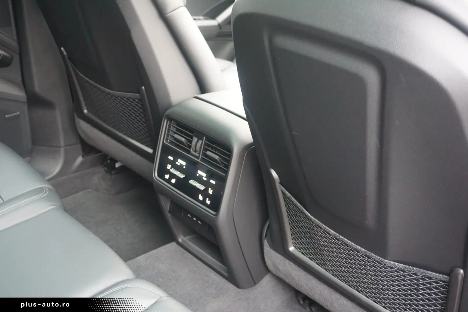 PORSCHE Cayenne E-Hybrid MASSAGE 22 Turbo Approved05-27